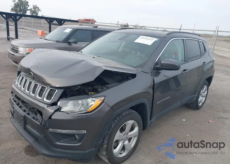 2018 Jeep Compass Latitude 4X4 z USA, uszkodzony, nr VIN 3C4NJDBB9JT401981